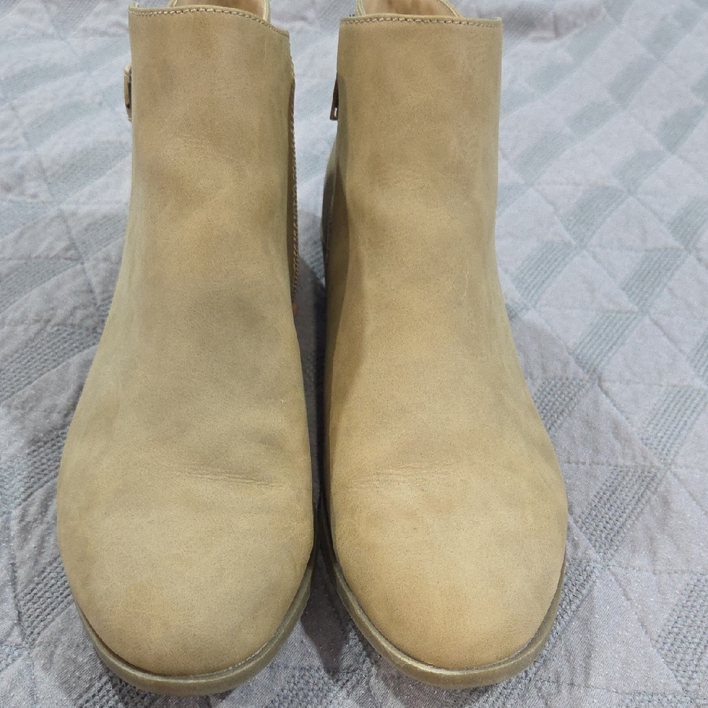 Women's Tan Ankle Boots